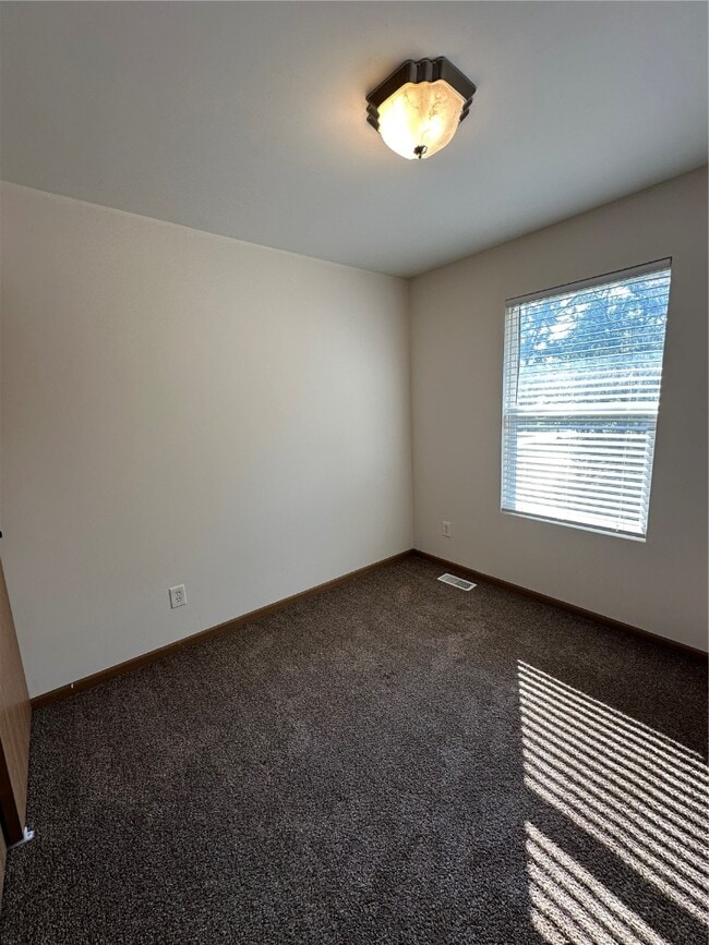 Building Photo - 228 Truman Ct