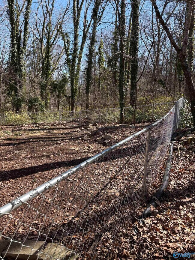 Building Photo - 9527 Hemlock Dr SE