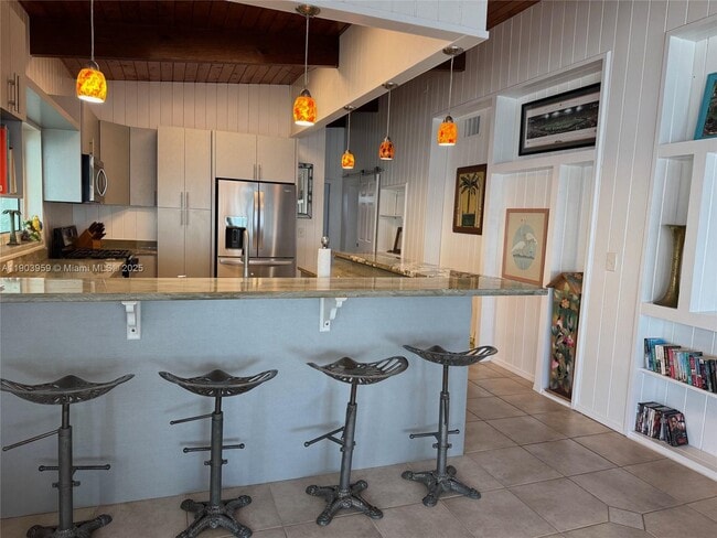 Building Photo - 900 Morris Ave