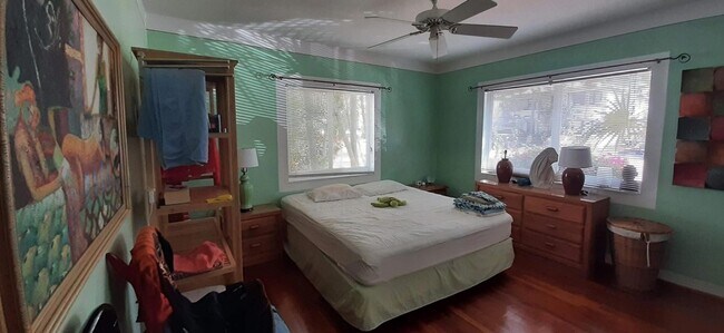 Building Photo - 3015 Seville St