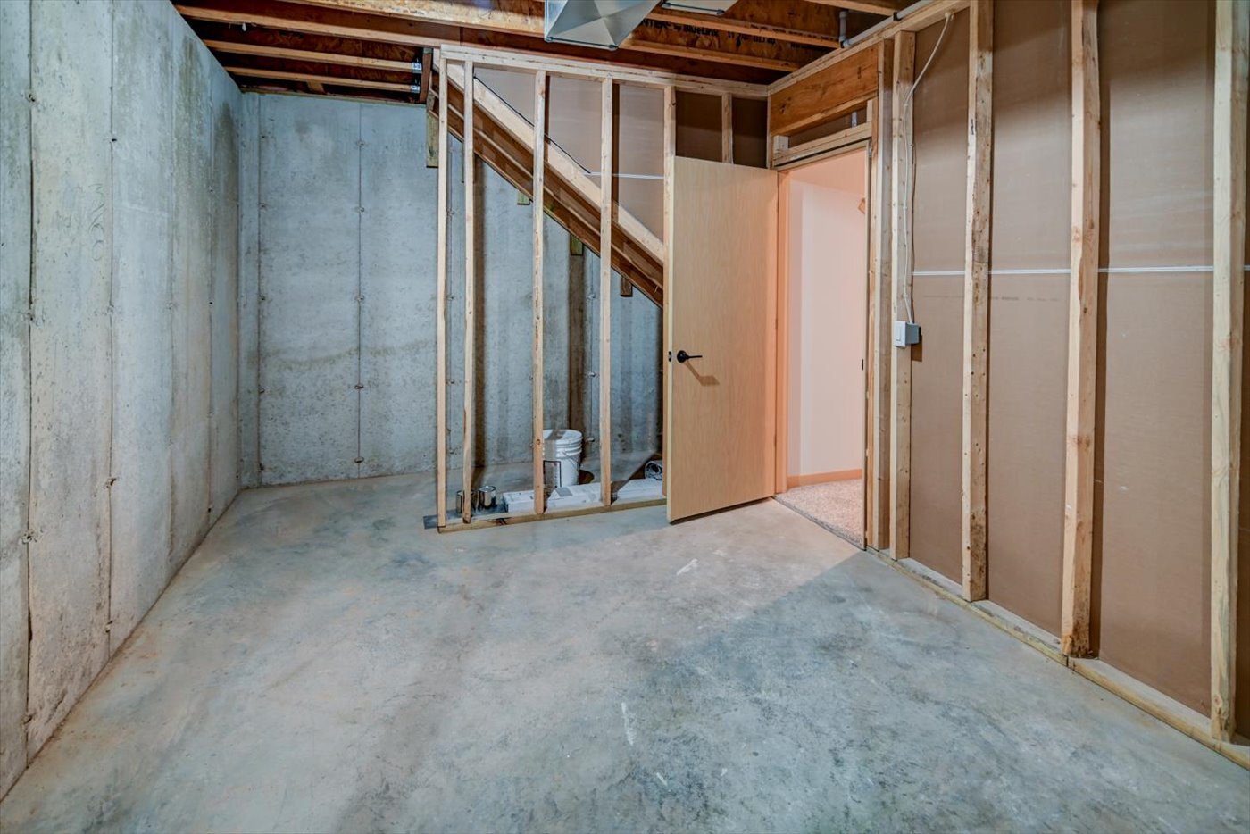 Building Photo - 4831 Suelo Rd