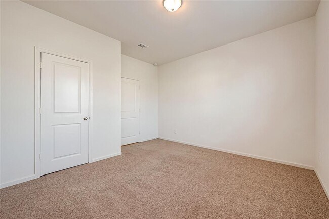 Building Photo - 1017 White Birch Ln