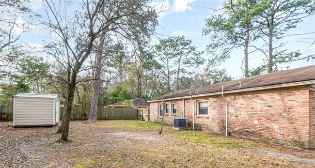 Building Photo - 2655 N Harbor Dr