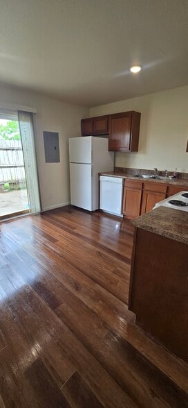 Building Photo - 2821 Mexico Gravel Rd