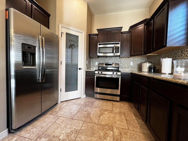 Building Photo - 3267 Percheron
