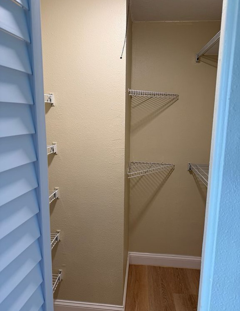 Building Photo - 1530 E Powder Horn Rd