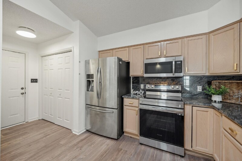 Building Photo - 5278 St Ives Ln