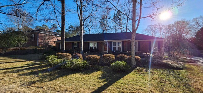 Building Photo - 4 bedroom home in North Columbus