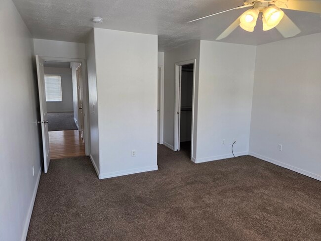 Building Photo - 212 Lyman Ln