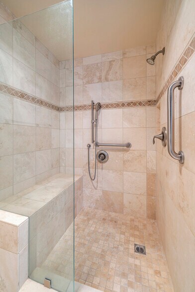 Main Shower - 2209 W 25th St