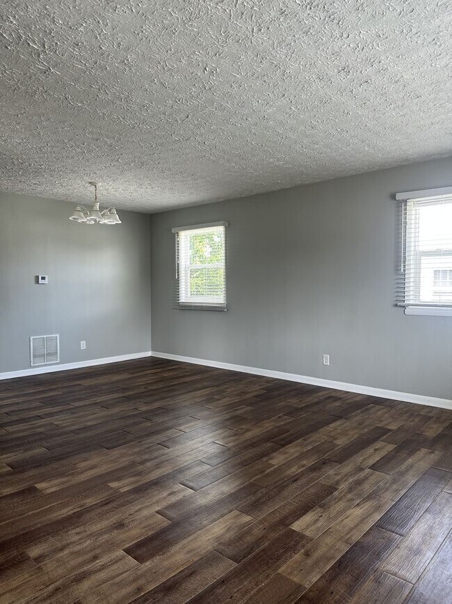 Building Photo - 1319 Studer Ave