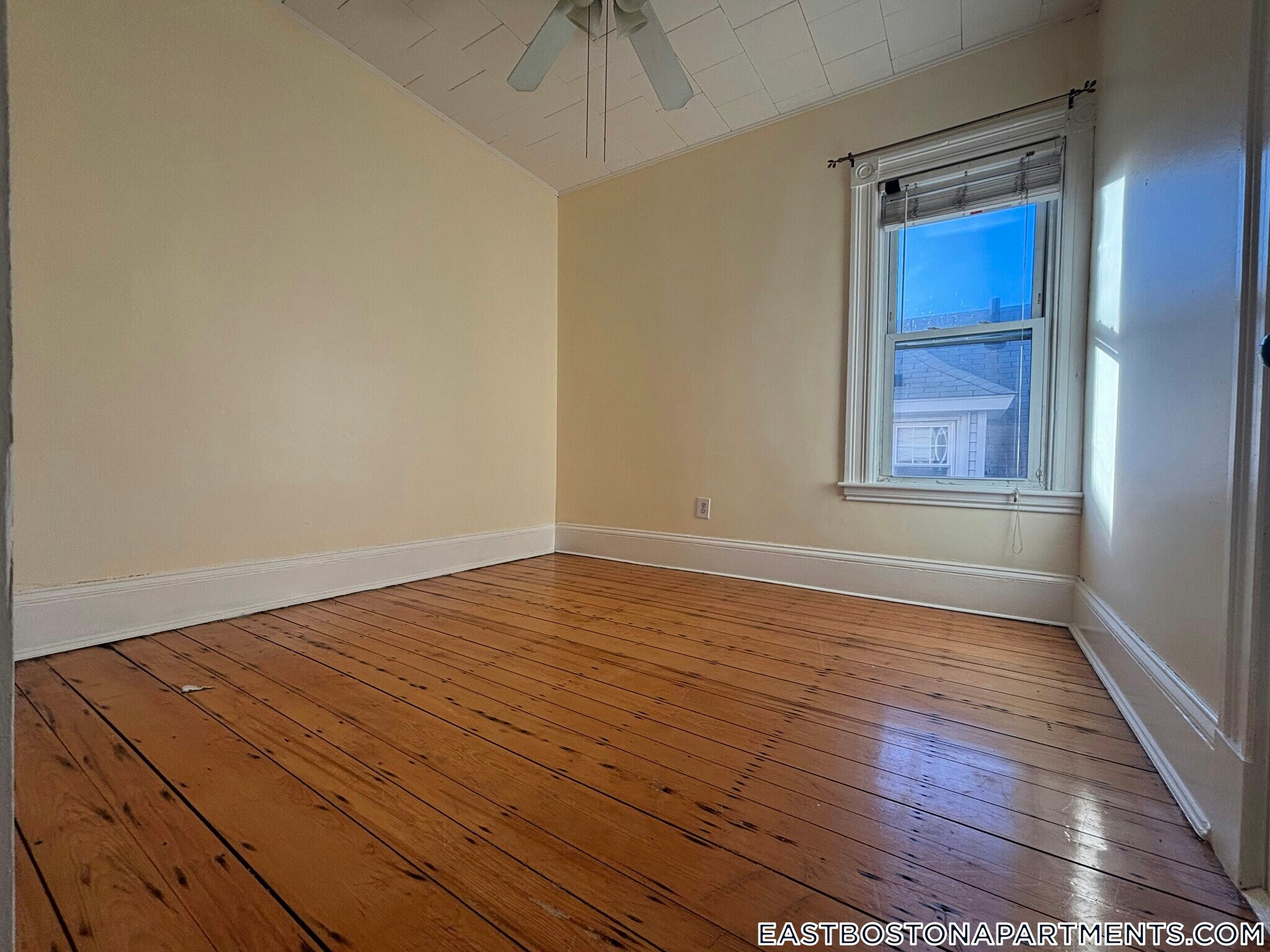 Building Photo - 33 Falcon St