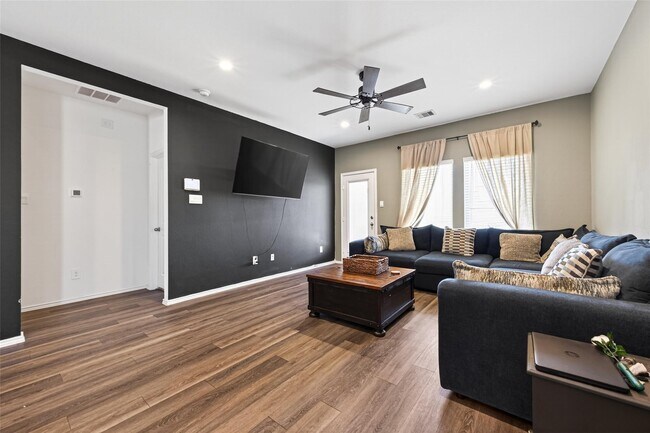 Building Photo - 24251 Copperleaf Bay Ln