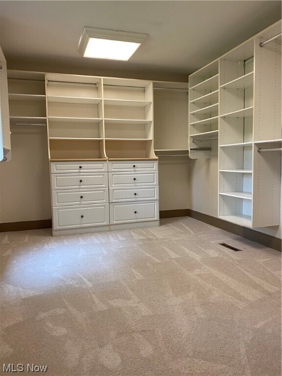 Building Photo - 10 Maple Ln