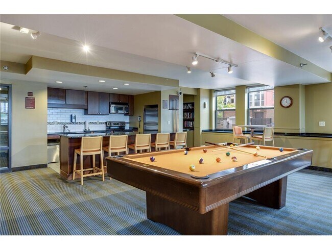 Building Photo - 401 S 1st St