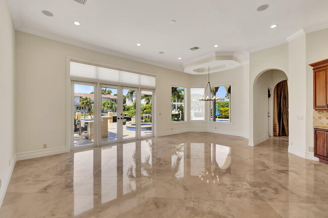Building Photo - 953 Banyan Dr