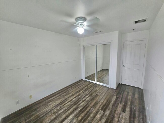 Building Photo - 91-1033-1033 Kanela St