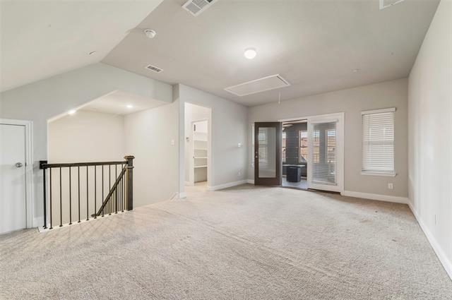 Building Photo - 6267 Blythe Dr