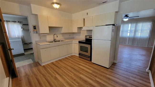 Building Photo - 4204 Beauty Ln