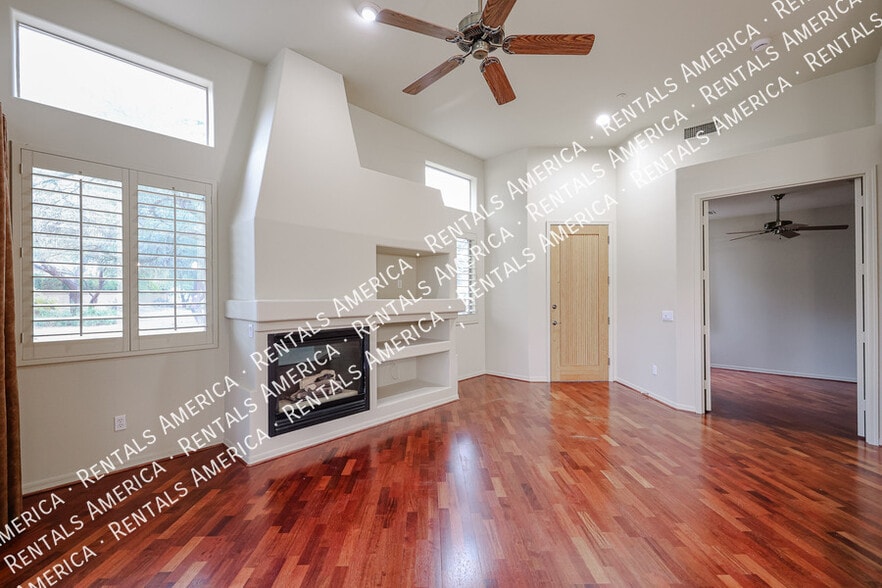 Building Photo - 7402 Hum Rd