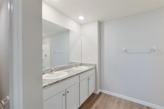 Building Photo - 8677 SW 44th Ct