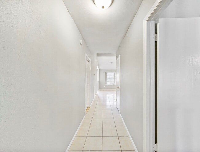 Building Photo - 22626 Leedstown Ln