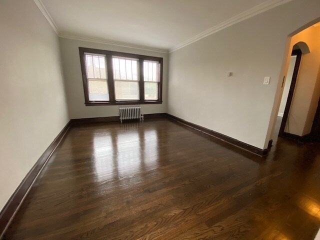 Building Photo - 5544 W Leland Ave