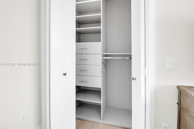 Building Photo - 2900 NE 7th Ave