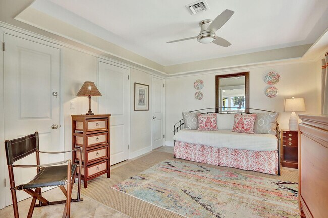 Building Photo - 2000 S Ocean Ln