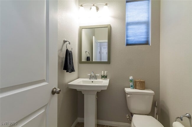 Building Photo - 10461 Skye Summit Ave