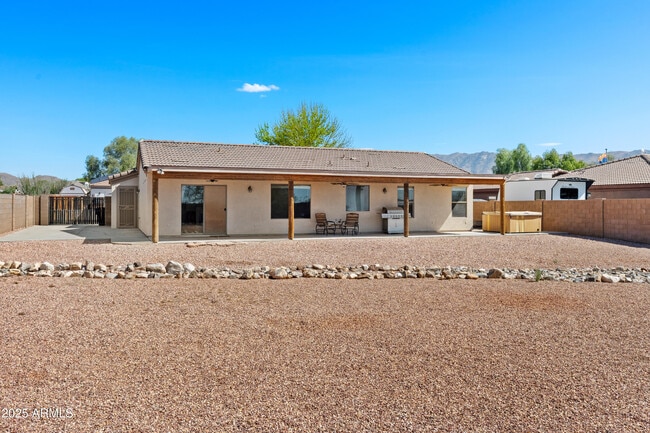 Building Photo - 22601 Weaver Valley Dr