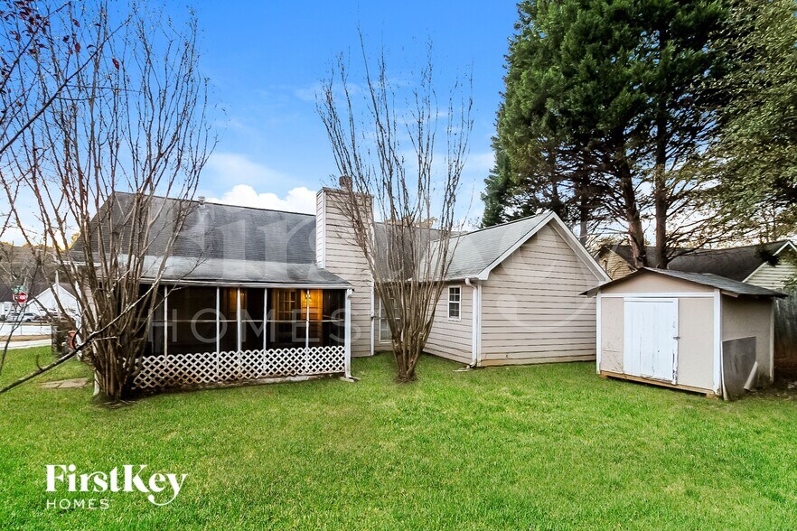 Building Photo - 6206 Amberly Rd