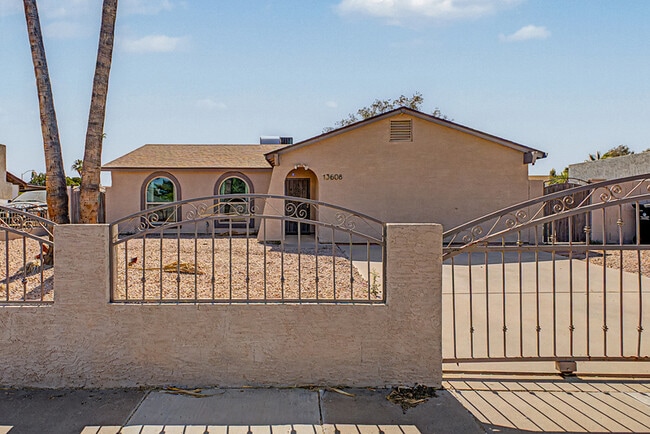 Building Photo - 13608 N 41st Pl