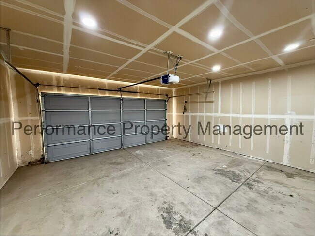 Building Photo - 7010 Olen Arnold Ave