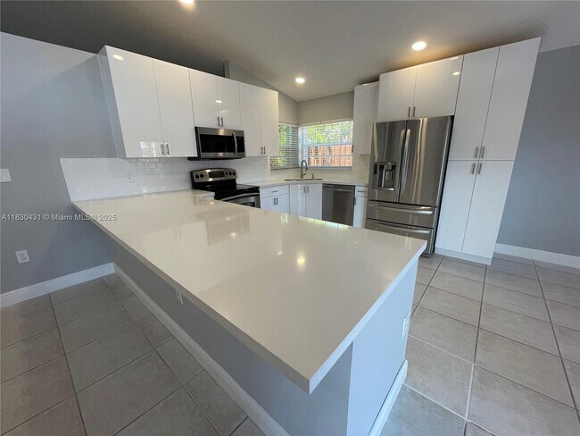 Building Photo - 16469 SW 100th Terrace