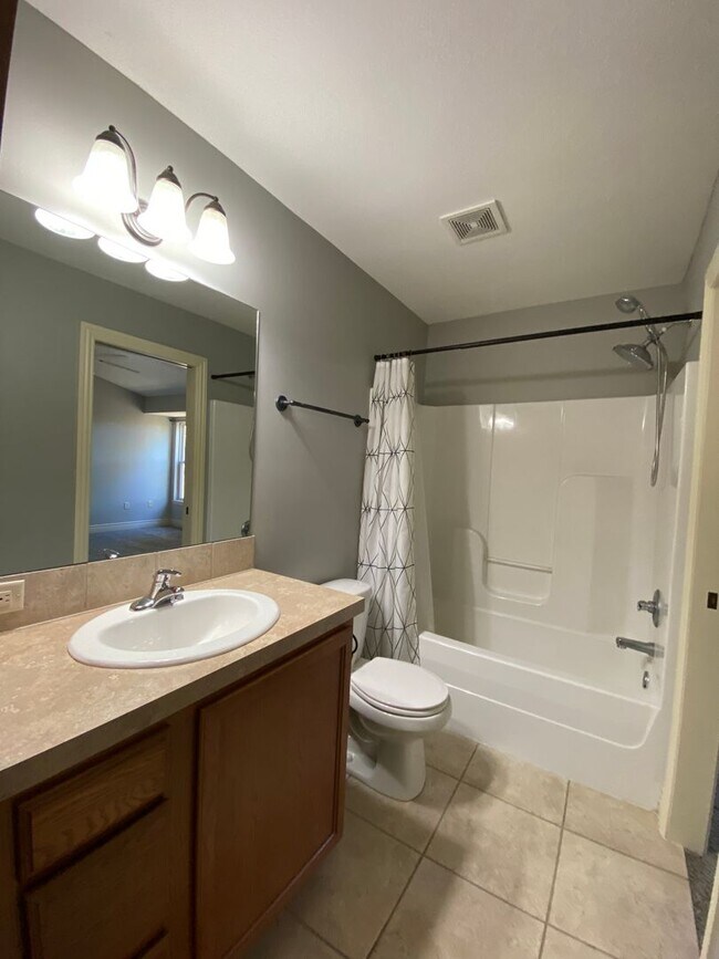 Building Photo - MINUTES FROM FT. RILEY! TWO CAR GARAGE!