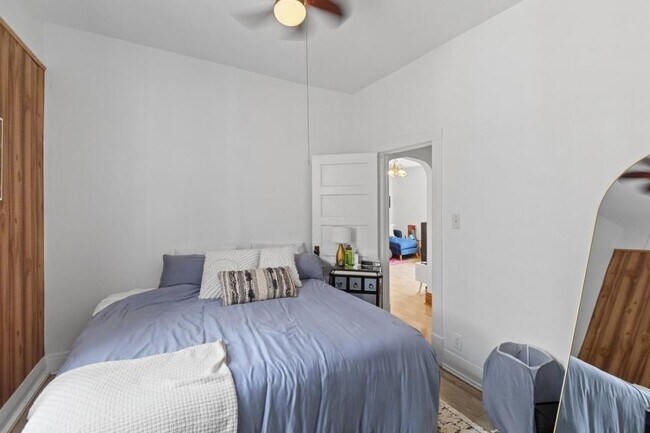 Building Photo - 1 bedroom in Chicago IL 60647