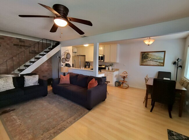 Primary Photo - AVAILABLE NOVEMBER 1ST! Cute updated 2 bed...