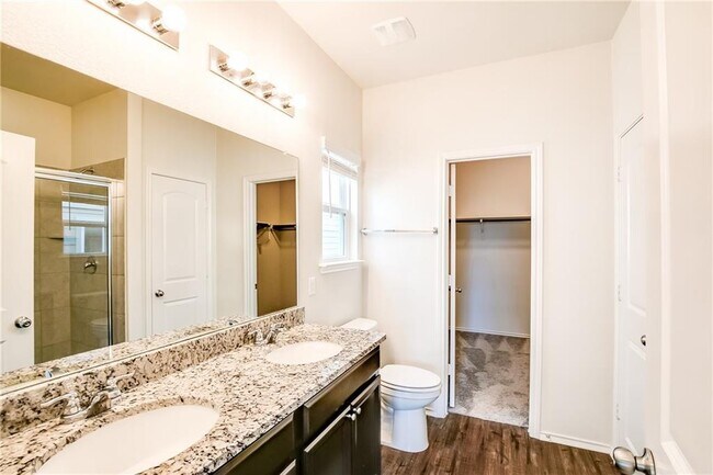 Building Photo - 253 Beechnut Dr