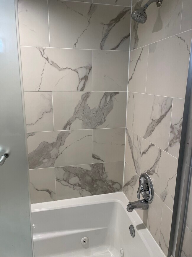 Building Photo - 5446 C St SE