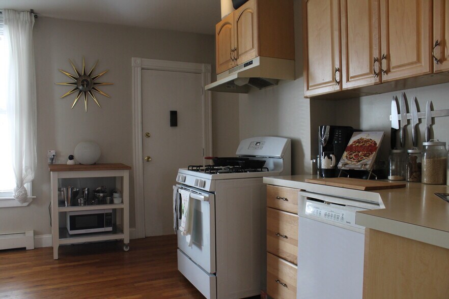 Building Photo - 24 Portsmouth St