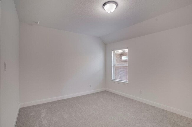 Building Photo - 2920 Hadley Wy