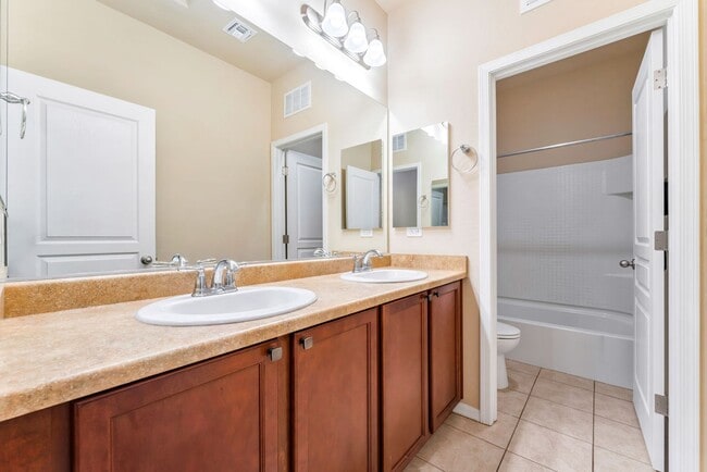 Building Photo - Charming Home in a Prime Southwest Las Vegas Location!