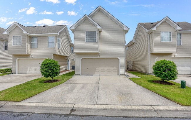 Building Photo - 1553 Wynd Crest Way