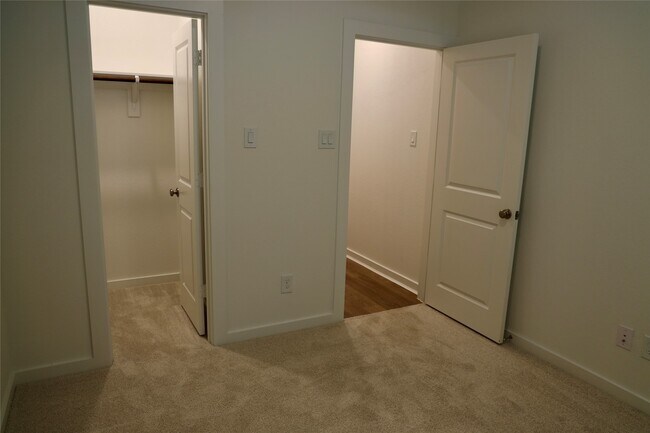 Building Photo - 27003 Golden Isle Ln