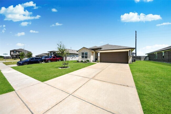 Building Photo - 14734 Sweetwater Dr