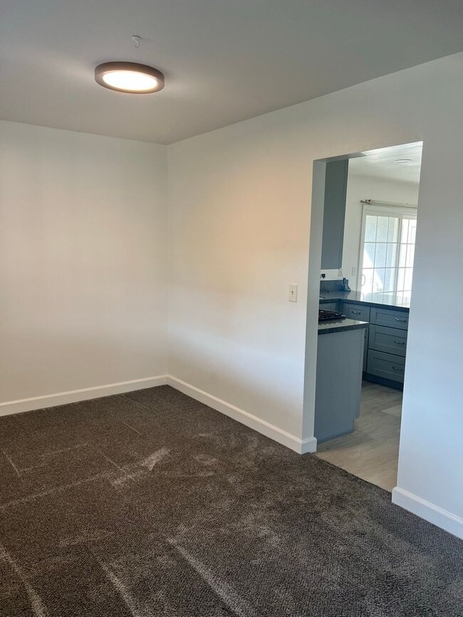 Building Photo - Spacious 2-Story House in Whittier