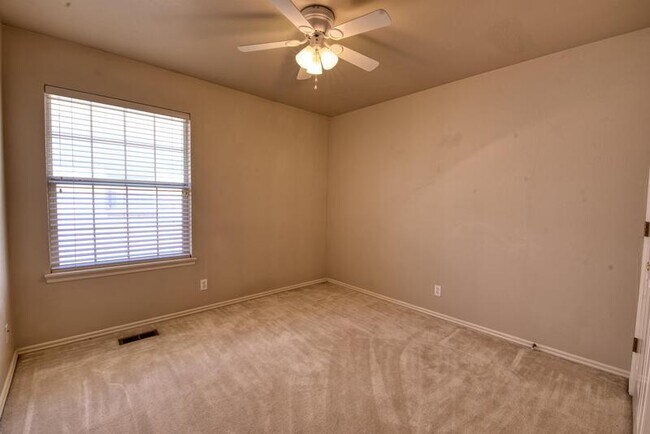 Building Photo - 15501 Arbuckle Heights