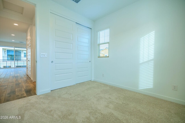 Building Photo - 8149 E Petunia Ave