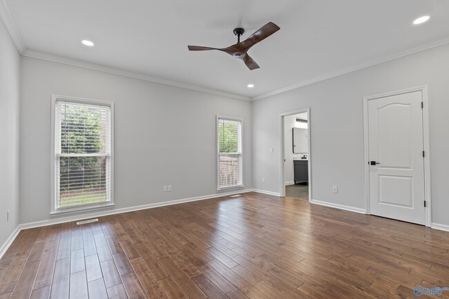 Building Photo - 72 Hartington Dr
